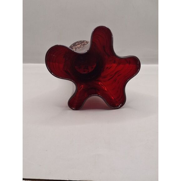 Vintage Hand Blown Glass Ruby Red and Gold Flecks Handkerchief Vase - Picture 7 of 8